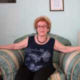 �Ho avuto 17 figli, uno all'anno - racconta la signora - . Cinque per� sono deceduti. Sono rimasti in 12: due maschi e 10 femmine. La pi� grande ha 63 anni, la pi� piccola 41: la stessa et� di una delle nipoti�